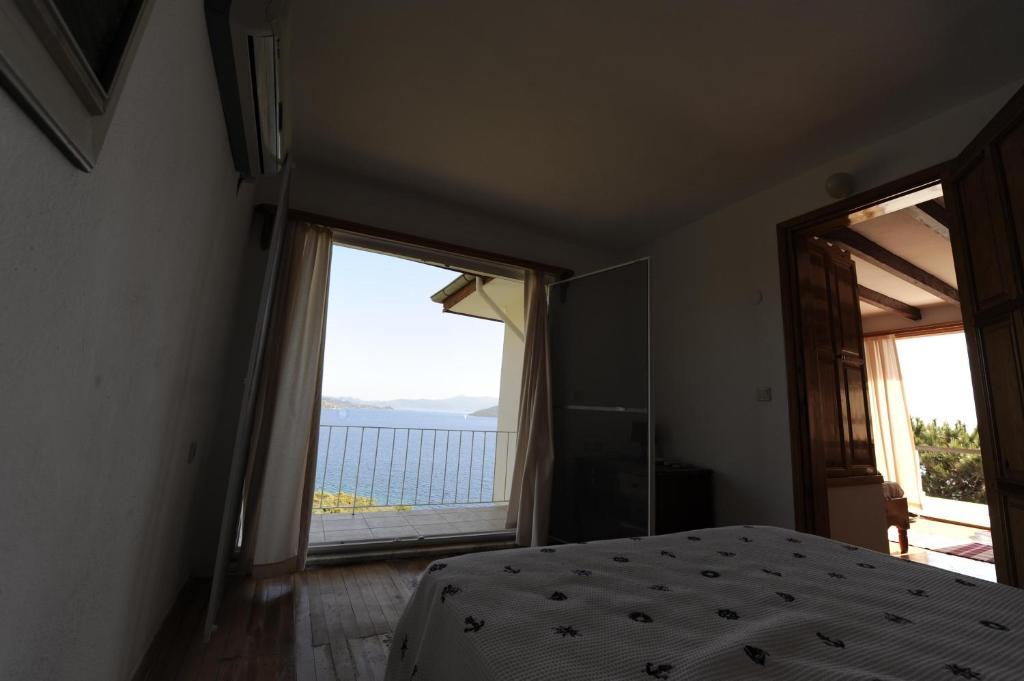 Bozburun Yacht Club Hotell Rum bild